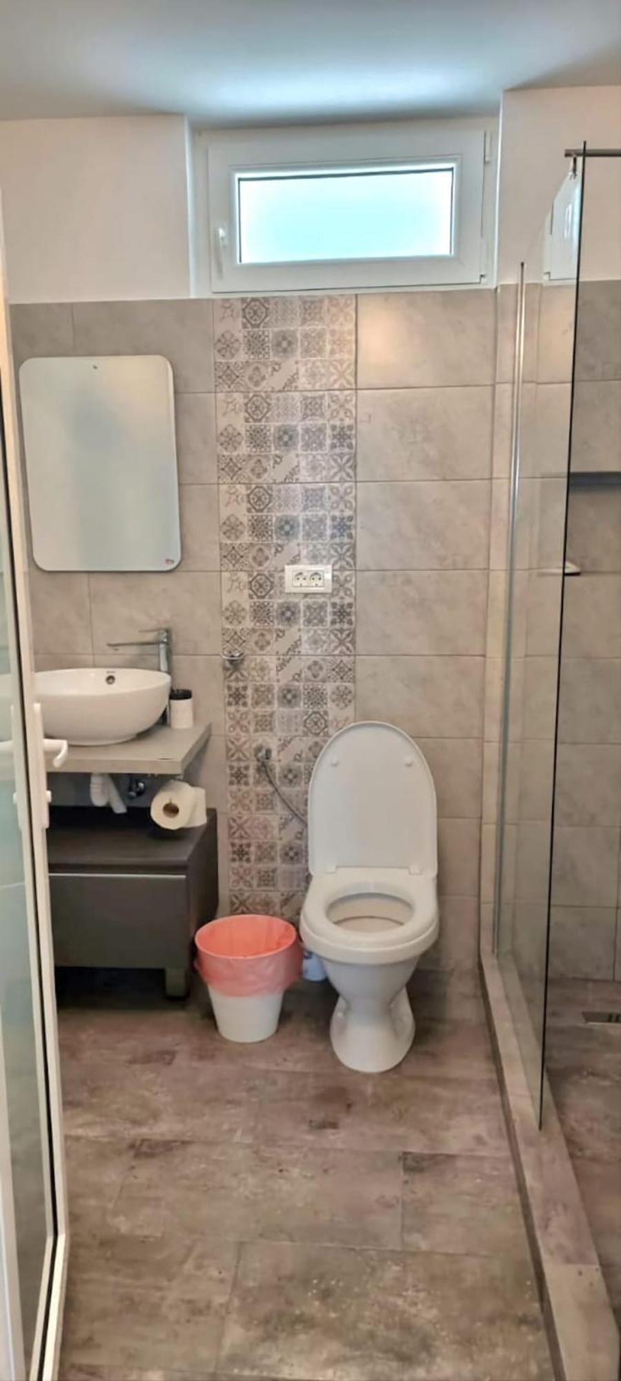Vila Dvg 科斯蒂内什蒂 外观 照片